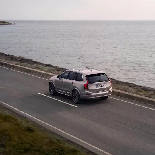 NEW XC90 Mobile 1080x1080-08